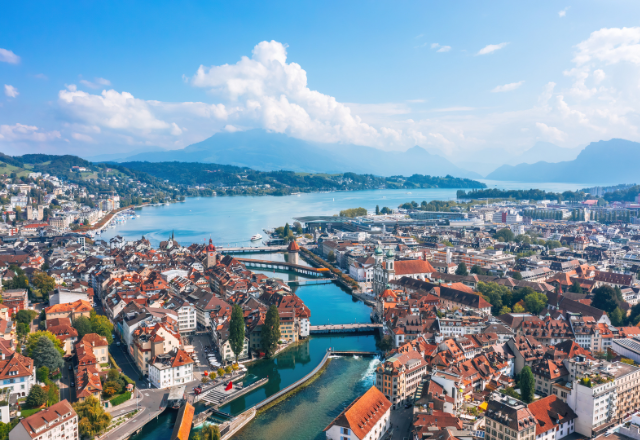 One Day in Lucerne, Switzerland: A Perfect Itinerary for 2025 3 Lucerne Lake