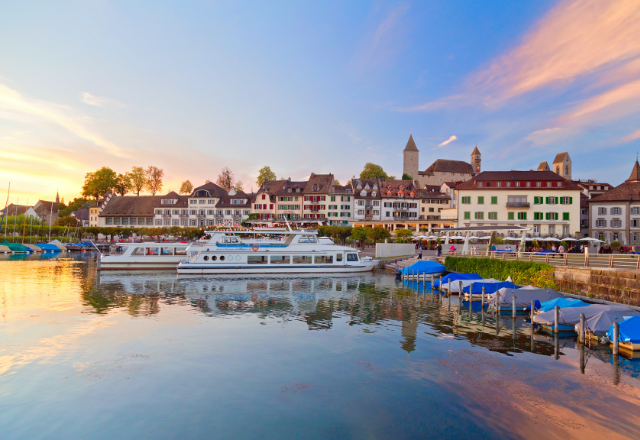 Weekend Trips from Zurich: Top Getaways for 2025 8 Rapperswil-Jona chauffuer